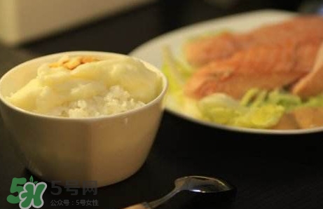 山藥泥拌飯好吃嗎？日本山藥泥拌飯怎么做