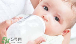 嬰幼兒奶粉為什么會(huì)有腥味 奶粉有腥味是正常的嗎？