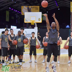 adidas dame3阿迪達斯利拉德三代獨立日配色多少錢？