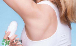 清涼油能治狐臭嗎？清涼油可以治狐臭嗎？