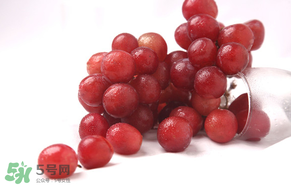 紅提變軟了還能吃嗎？紅提變軟是不是壞了？