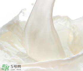 脫脂奶粉哪個牌子好？脫脂奶粉什么品牌的好？