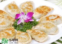 菜盒子的面怎么和？菜盒子是發(fā)面還是死面