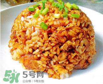 醬油炒飯怎么做？醬油炒飯生抽還是老抽