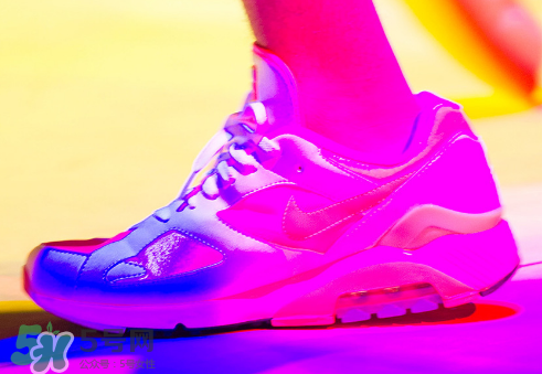 cdg與nike air max 180聯(lián)名氣墊運(yùn)動鞋什么時(shí)候發(fā)售？