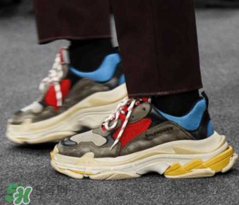 balenciaga triple s怎么預(yù)定？巴黎世家秋冬新款運(yùn)動(dòng)鞋在哪預(yù)定？