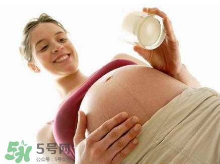 孕婦奶粉里面含葉酸嗎？孕婦奶粉成分有哪些？