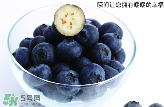 藍(lán)莓是什么顏色？藍(lán)莓泡水什么顏色？