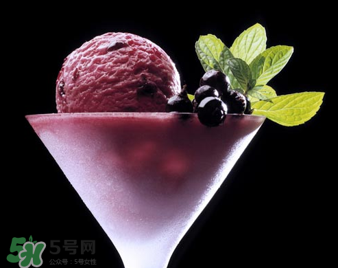 藍(lán)莓和螃蟹能一起吃嗎？吃藍(lán)莓和螃蟹會中毒嗎？