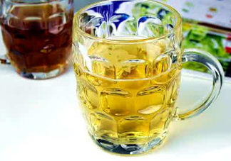 菠蘿啤含不含酒精？菠蘿啤是啤酒還是飲料