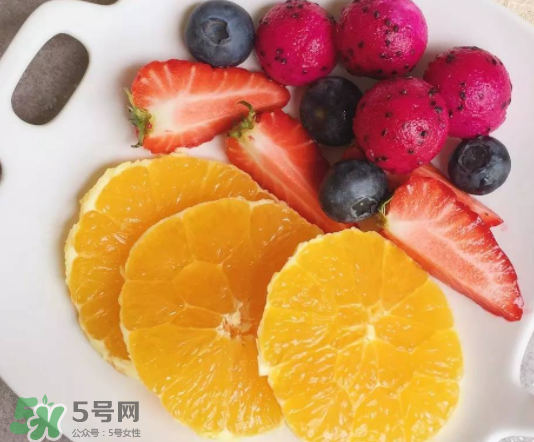 藍(lán)莓和橙子能一起吃嗎？藍(lán)莓和橙子一起吃好嗎？