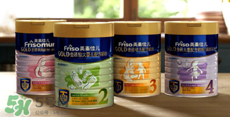 氨基酸奶粉與深度水解奶粉的區(qū)別 氨基酸奶粉與深度水解奶粉哪個(gè)好？