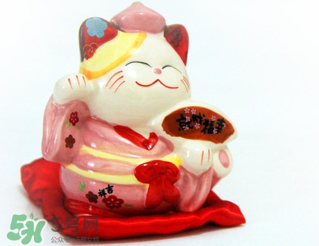 招財(cái)貓起源于哪個(gè)國(guó)家？招財(cái)貓?jiān)趺磾[放