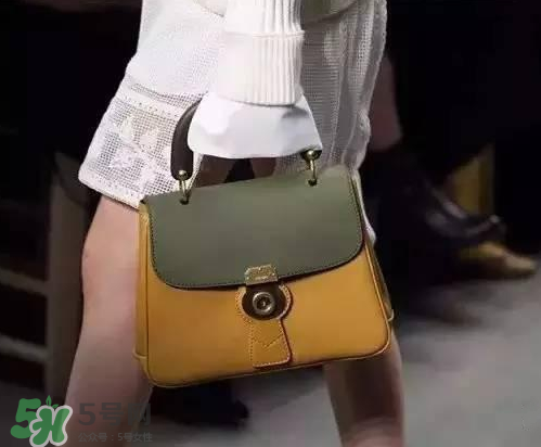 burberry dk88鎖頭包尺寸多大？巴寶莉dk88包有幾種尺寸？