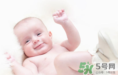 新生兒吃母乳拉稀是怎么回事？新生兒吃母乳拉稀怎么辦？