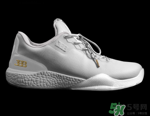 big baller brand zo2獨(dú)立日配色多少錢？球哥簽名鞋官網(wǎng)價(jià)格