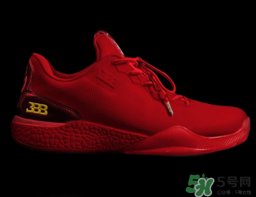 big baller brand zo2獨(dú)立日配色多少錢？球哥簽名鞋官網(wǎng)價(jià)格