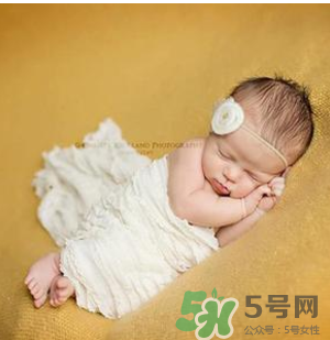 新生兒母乳喂養(yǎng)腹瀉需要換奶粉喂嗎？