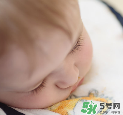 磨牙餅干幾個月寶寶能吃？磨牙餅干幾個月吃？