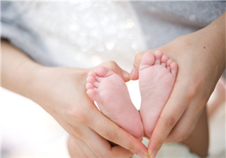 新生兒母乳喂養(yǎng)腹瀉需要換奶粉喂嗎？