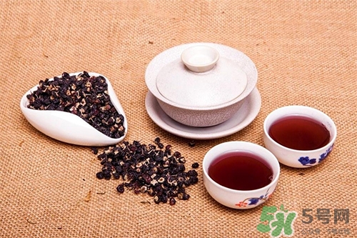 黑枸杞可以天天喝嗎？黑枸杞泡水一天喝幾次