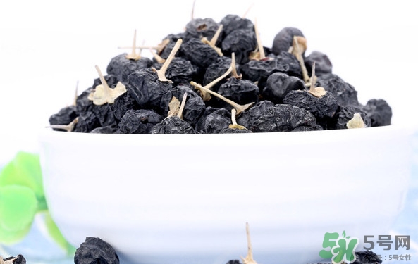 黑枸杞能和茶葉一起泡嗎？黑枸杞和什么一起泡好