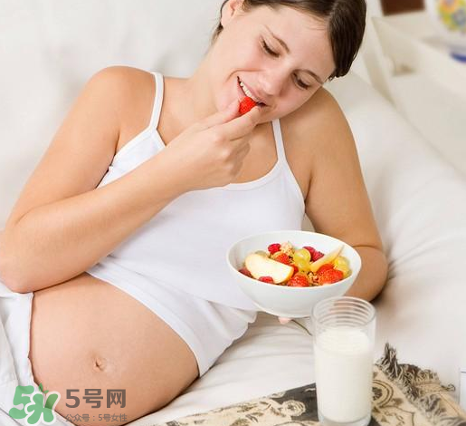 孕婦吃甜食寶寶會頭大嗎？孕期吃甜食寶寶會頭變大嗎？