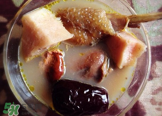 榴蓮殼煲雞湯殼能吃嗎？榴蓮殼煲雞湯殼好喝嗎？