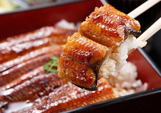 鰻魚飯日語怎么說？鰻魚飯是怎么做的