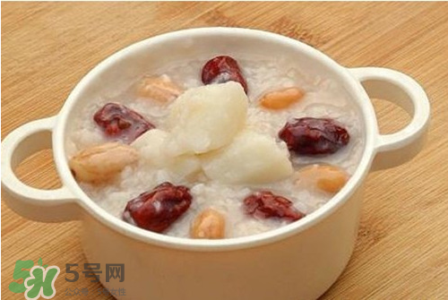 新鮮蓮子可以煮粥嗎？蓮子熬粥需要去芯嗎？
