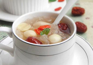 新鮮蓮子可以燉湯嗎？新鮮蓮子怎么煲湯？