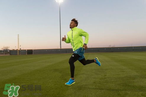 new balance fuelcell跑鞋腳感怎么樣_值得買嗎？
