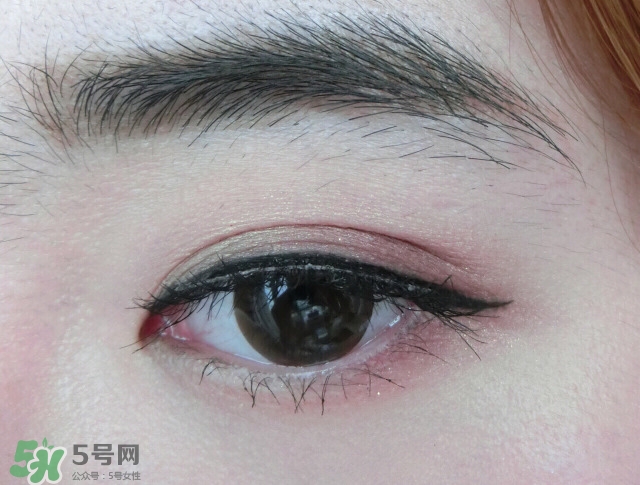 nars吉隆坡眼影怎么畫？nars吉隆坡雙色眼影畫法圖解