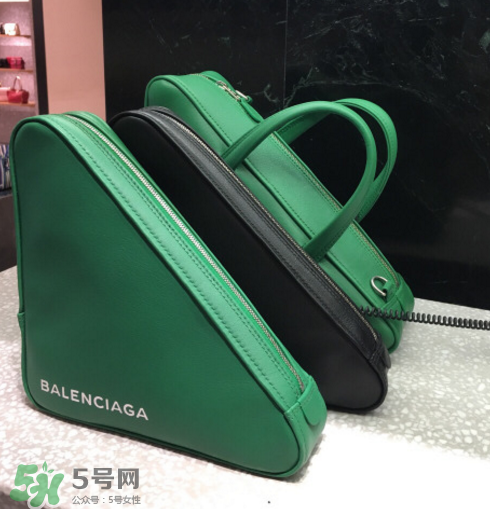 balenciaga三角包尺寸多大？巴黎世家三角形包包尺寸介紹