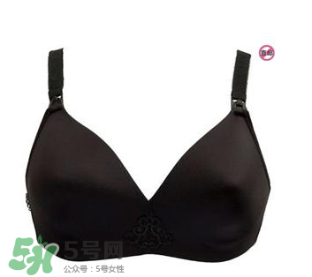 哺樂多和媽媽喂哪個好？哺樂多和媽媽喂內(nèi)衣怎么選？