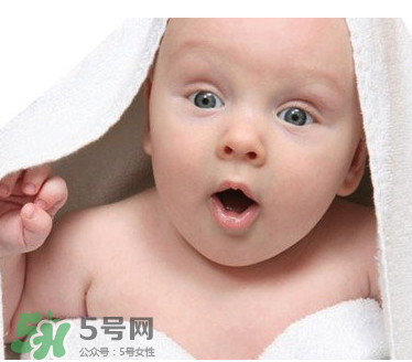 嬰兒吐奶和奶粉有關(guān)系嗎？嬰兒吐奶需要換奶粉嗎？