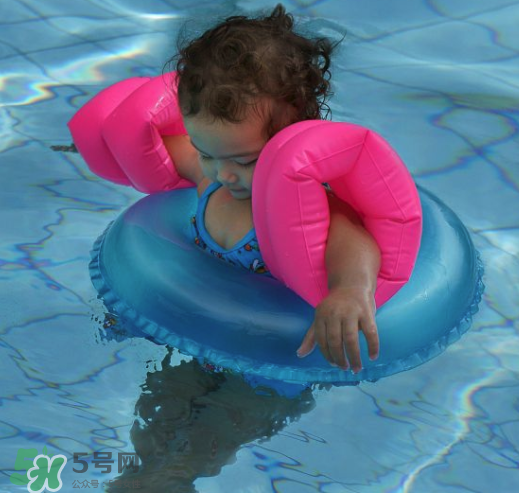 小孩玩水多久合適？小孩多久玩一次水好？