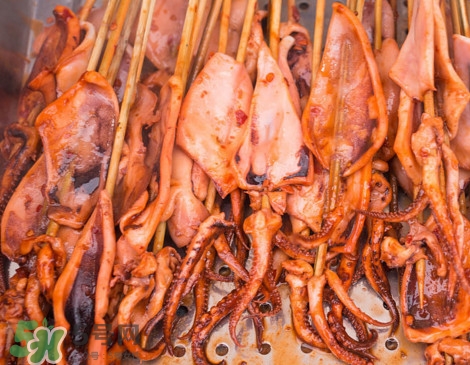 鐵板魷魚一串成本多少？魷魚怎么做好吃