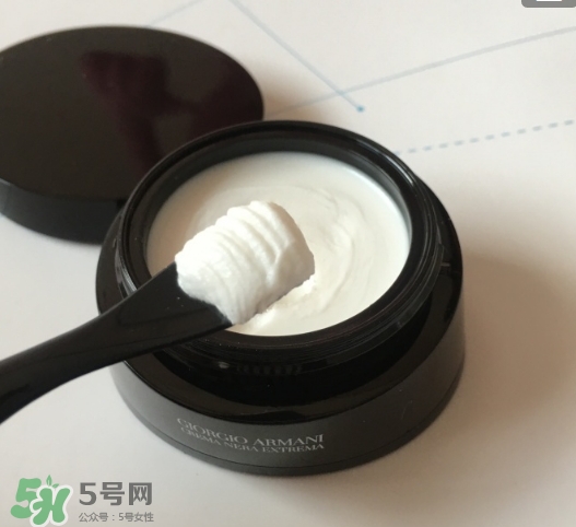阿瑪尼黑鑰匙眼霜多少錢？阿瑪尼黑鑰匙眼霜專柜價格