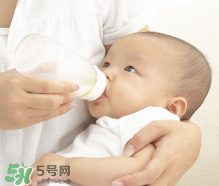 如何戒夜奶寶寶不痛苦？寶寶如何戒夜奶？