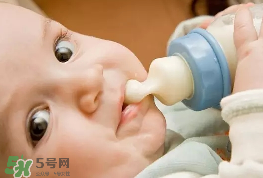 如何戒夜奶寶寶不痛苦？寶寶如何戒夜奶？