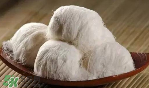 龍須糖是什么做的？龍須糖上面一層粉是什么粉