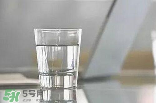 三伏貼能治過(guò)敏性鼻炎嗎？三伏貼治過(guò)敏性鼻炎貼哪里？