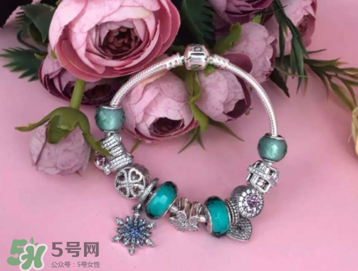 潘多拉手鏈好還是手鐲好？pandora手鏈和手鐲哪個(gè)比較好看？