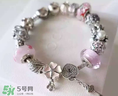 潘多拉手鏈好還是手鐲好？pandora手鏈和手鐲哪個(gè)比較好看？
