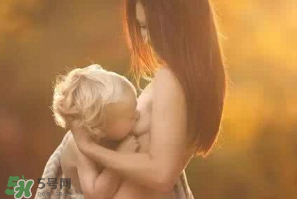 哺乳期可以貼三伏貼嗎？哺乳期貼三伏貼會(huì)影響寶寶嗎？