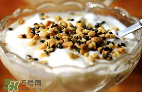 酸奶好吃怎么選？酸奶對人有哪些好處