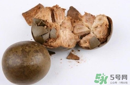 羅漢果的皮能泡水喝嗎？羅漢果的皮能吃嗎？