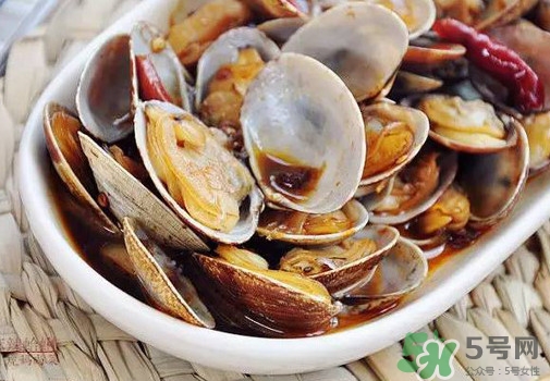 花蛤死了還能炒開(kāi)口么？花蛤里面的黑色能吃嗎