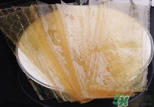 吉利丁片是什么？吉利丁片怎么做布??？